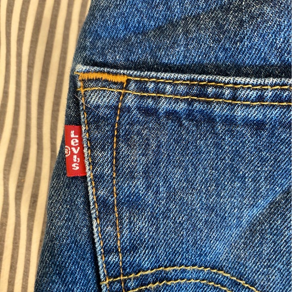Levi’s | 501 Denim Shorts - Picture 5 of 7